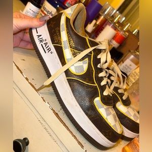 Louis Vittion Air Force 1 women’s size 9